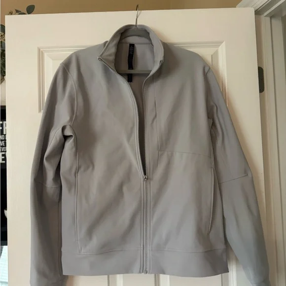 lululemon athletica Men's Light Gray Zip-Up Shirt Jacket - Picture 7 of 8
